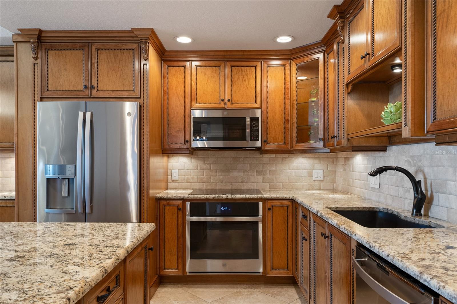 J L HILLS LITTLE BEAR LAKE SUB - Residential