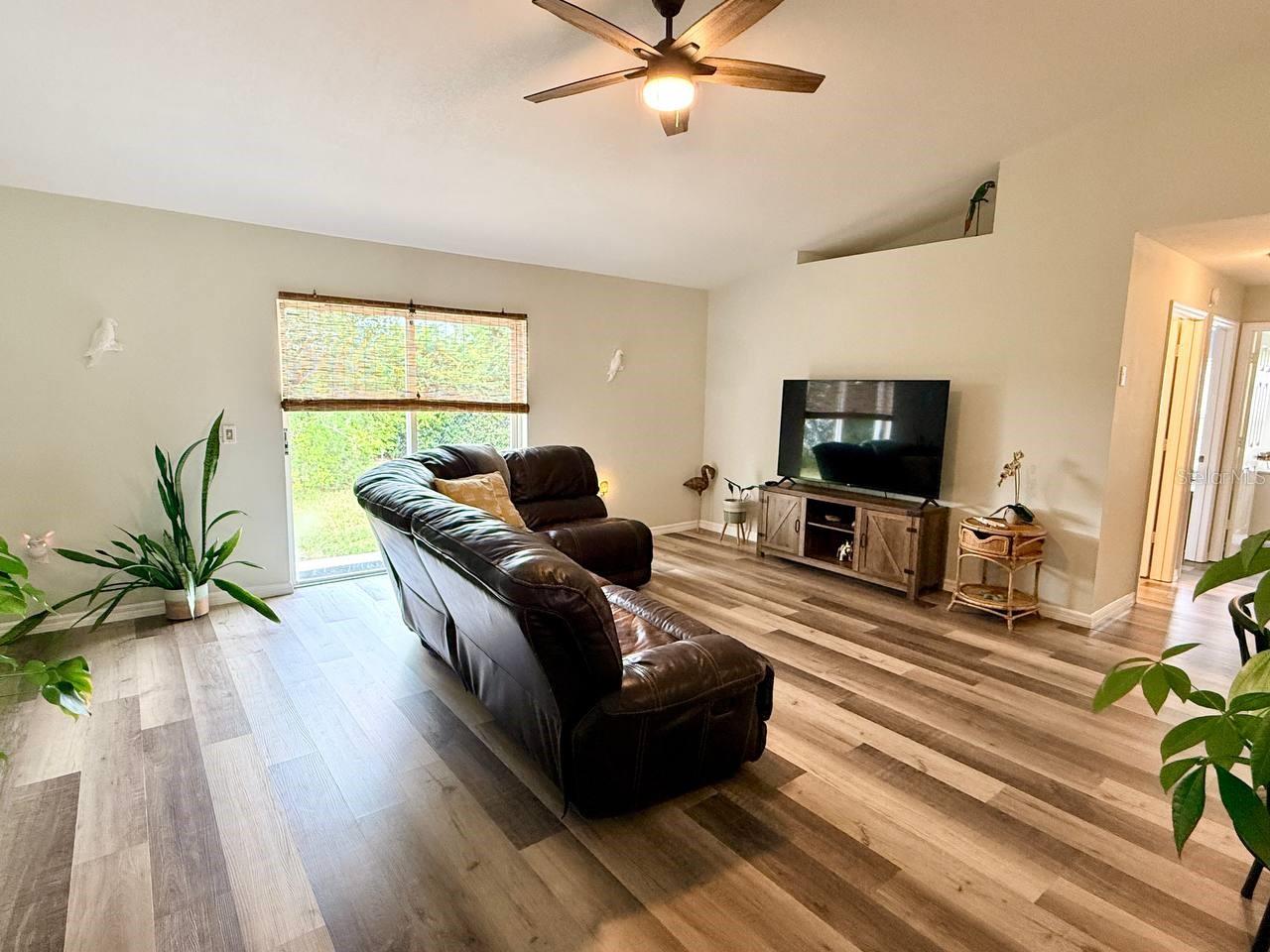 267 AUTUMN RIDGE ROAD