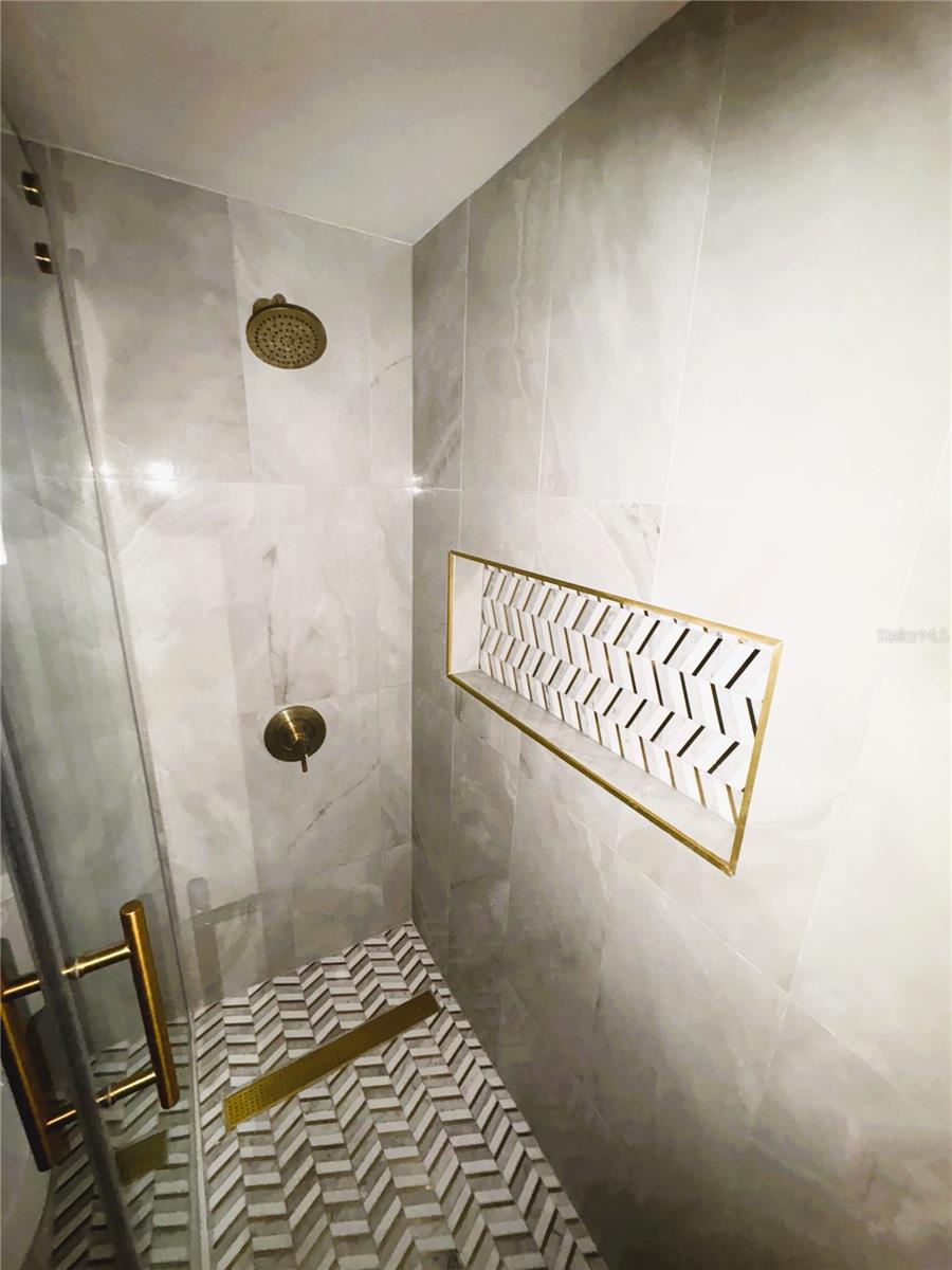 PINEHURST PARK - Residential