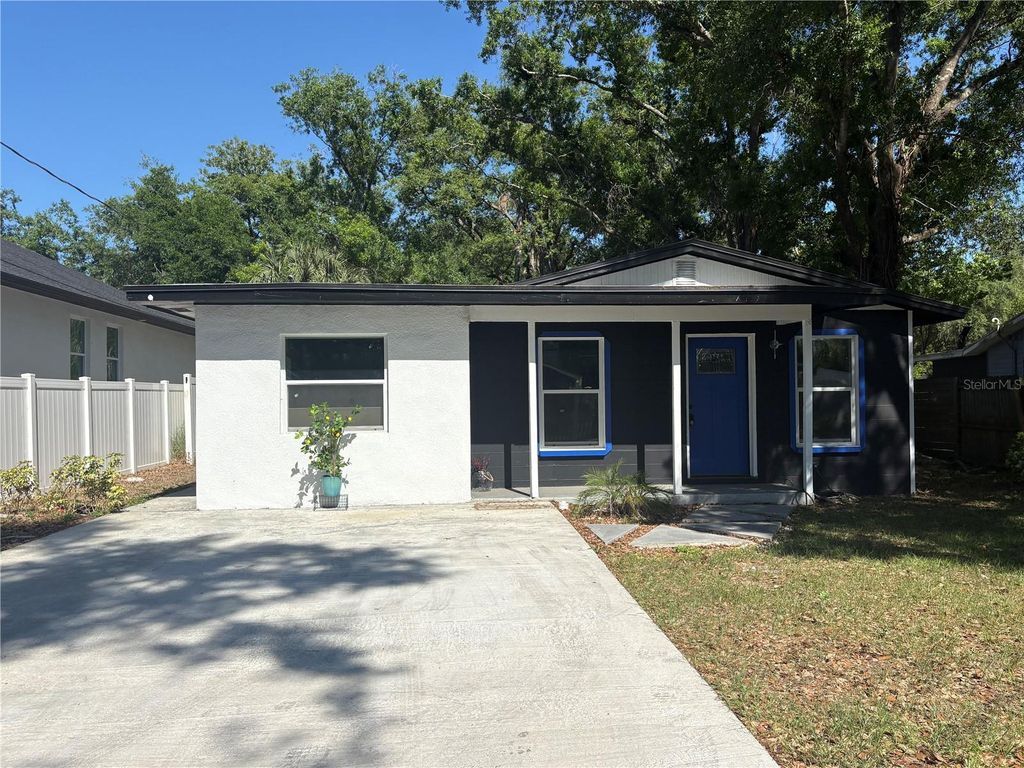 Photo of 7019 N Willow Avenue, Tampa, FL 33604 (MLS # TB8498428)