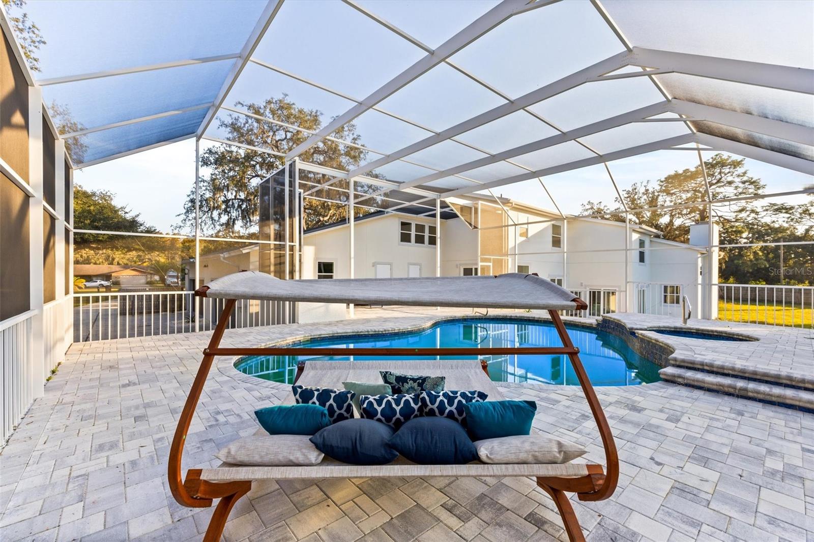 GOLDEN ACRES - Residential