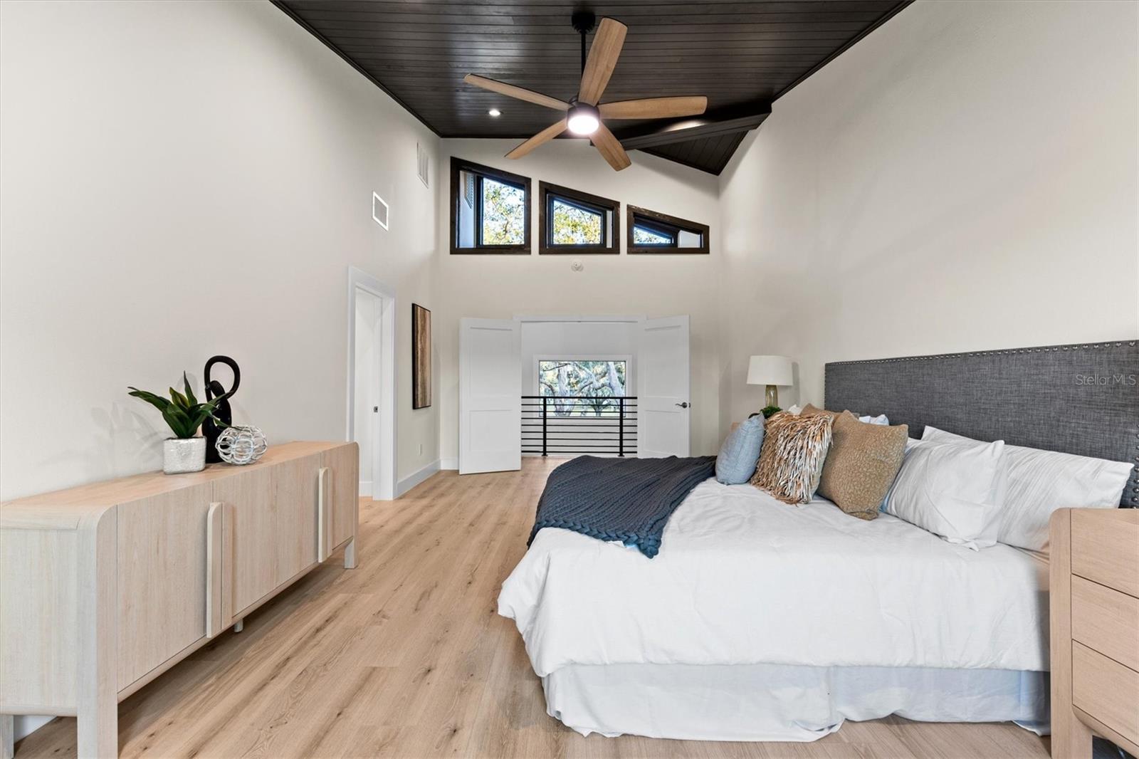 GOLDEN ACRES - Residential