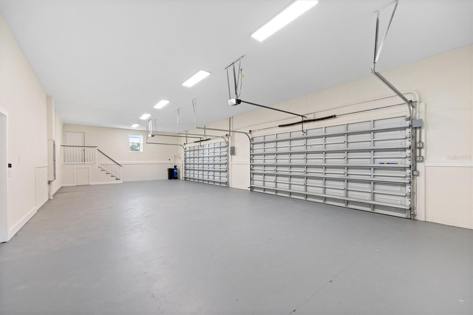 GOLDEN ACRES - Residential