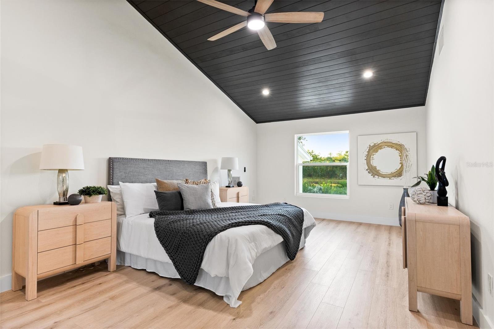 GOLDEN ACRES - Residential