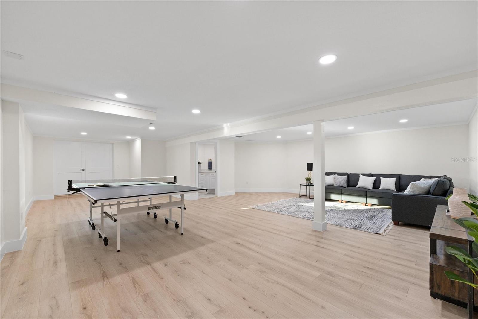 GOLDEN ACRES - Residential