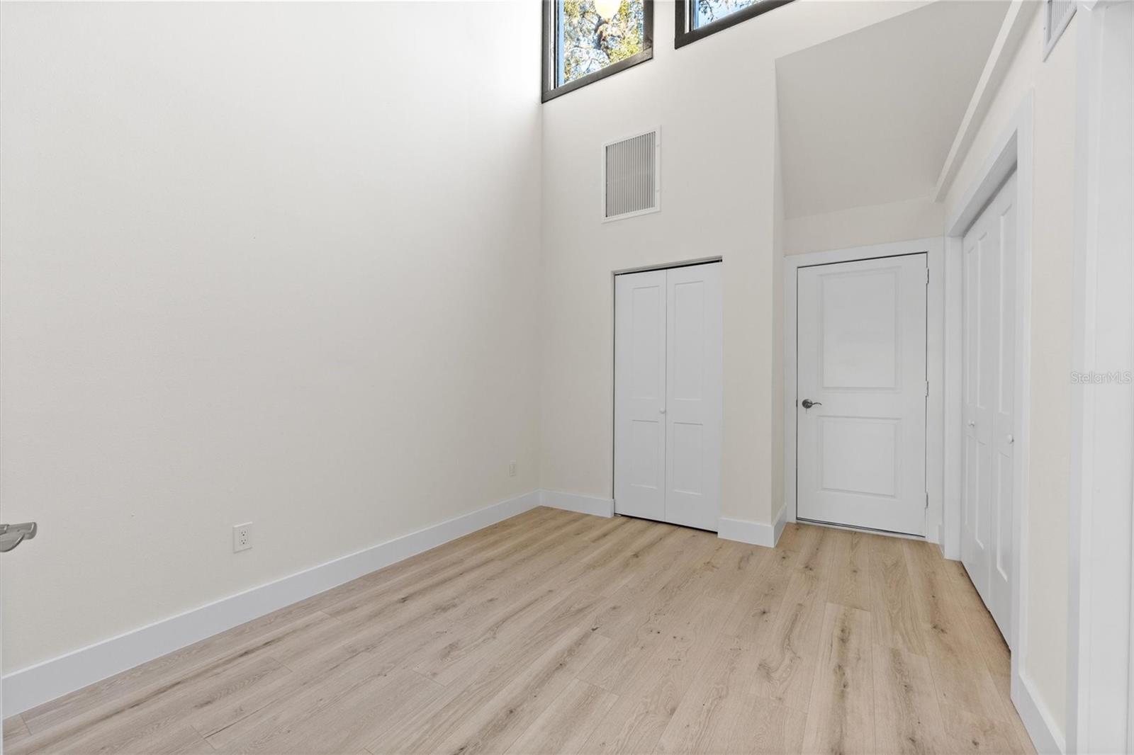 GOLDEN ACRES - Residential