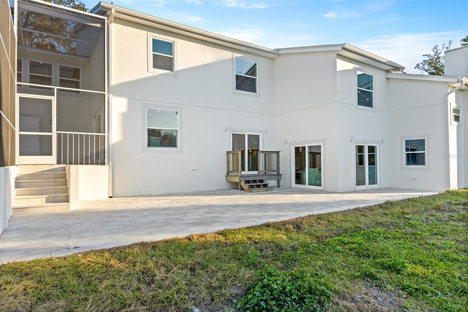 GOLDEN ACRES - Residential