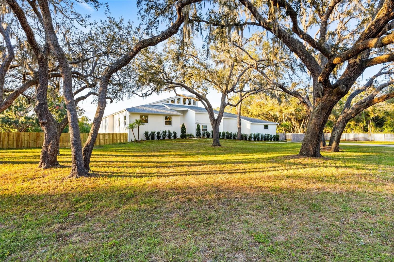 GOLDEN ACRES - Residential