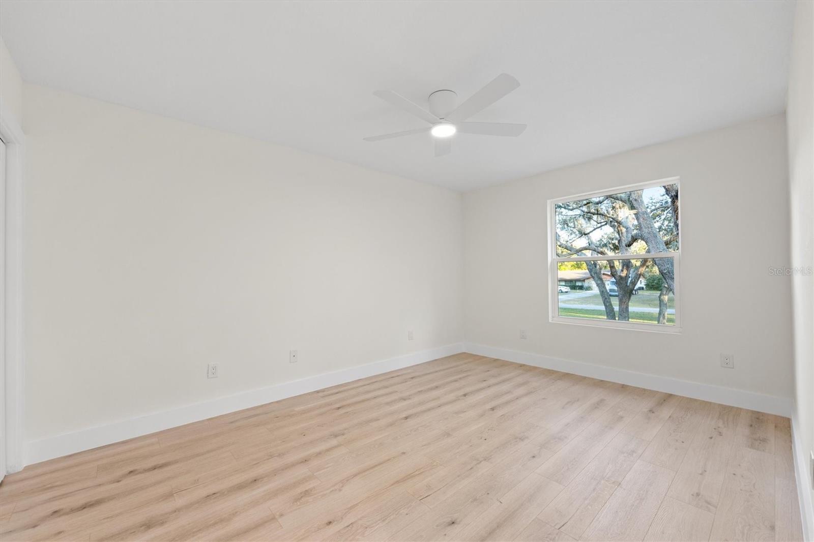 GOLDEN ACRES - Residential