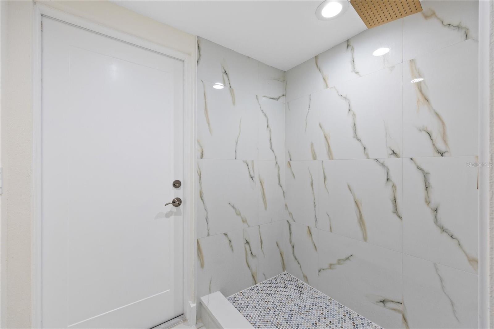 GOLDEN ACRES - Residential