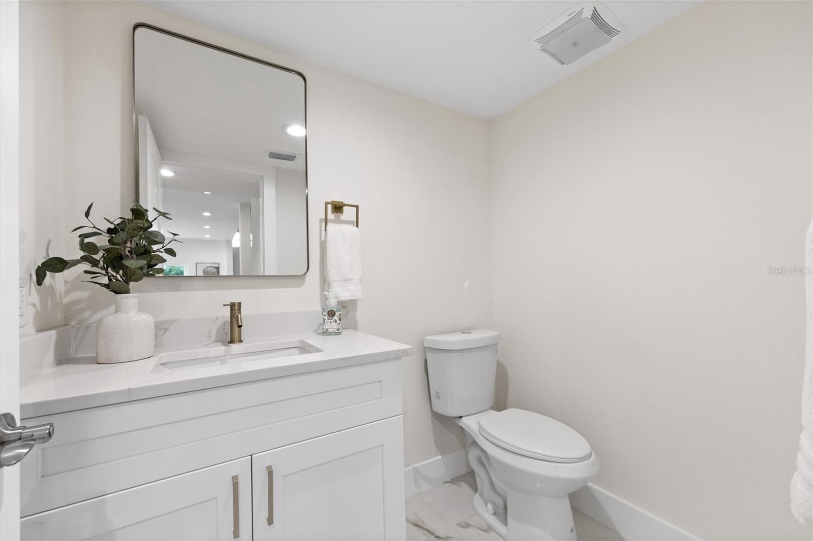 GOLDEN ACRES - Residential