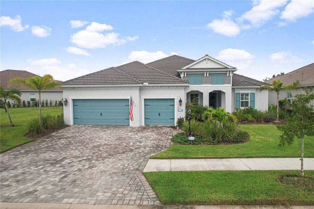 Photo of 21244 Holmes Circle, Venice, FL 34293 (MLS # A4664725)