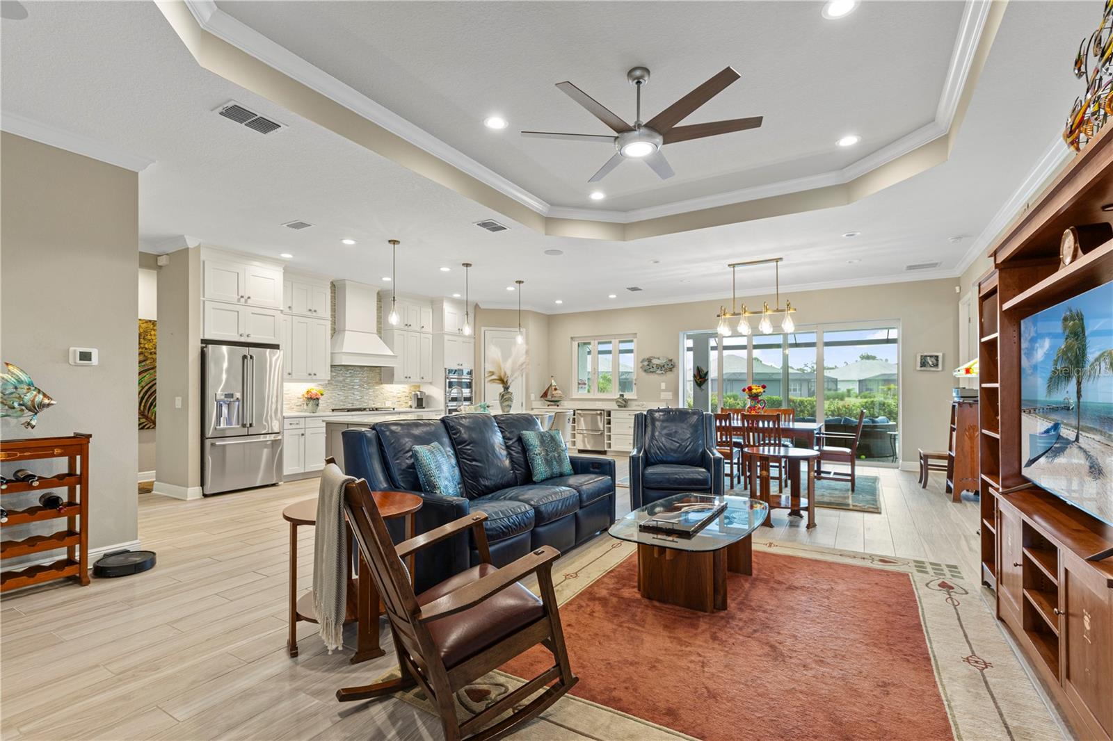 21244 HOLMES CIRCLE