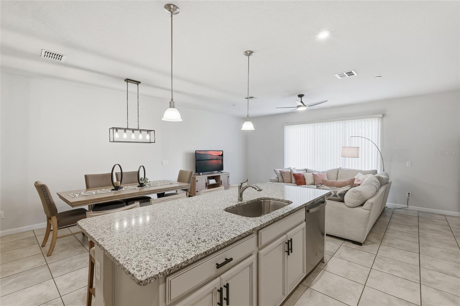 HOLDEN RIDGE TOWNHOMES - Residential