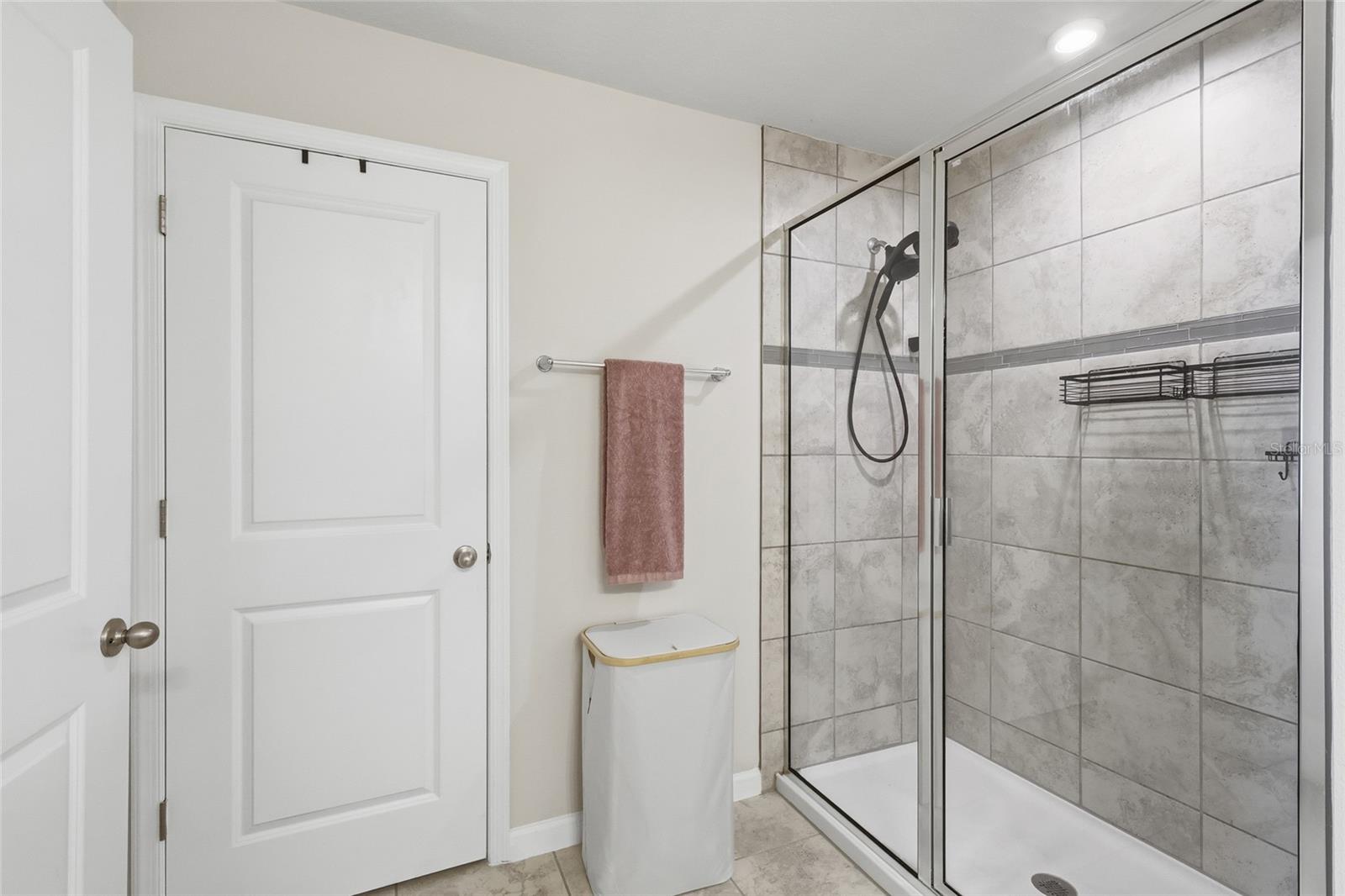 HOLDEN RIDGE TOWNHOMES - Residential