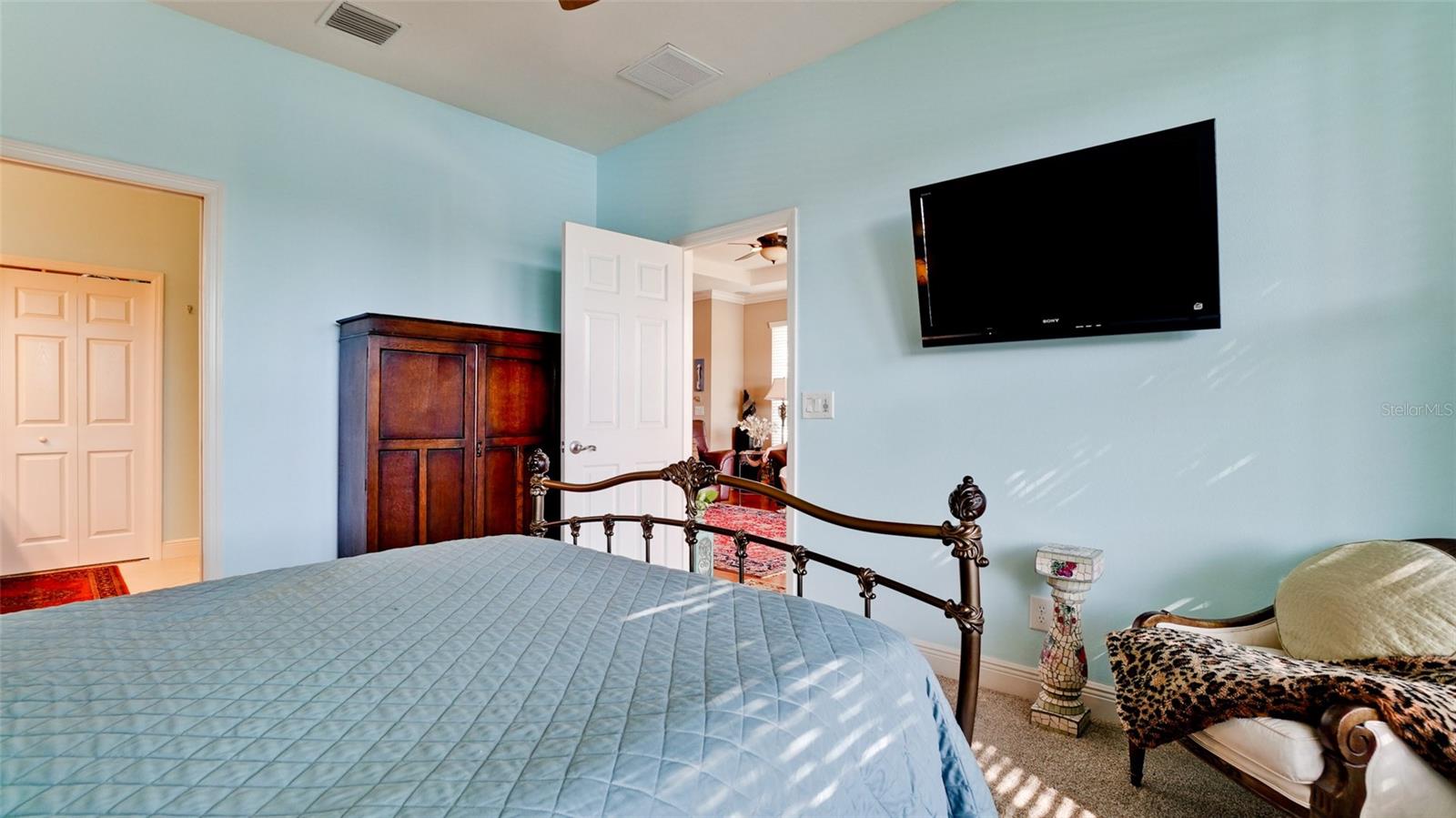 PALMA SOLA TRACE - Residential