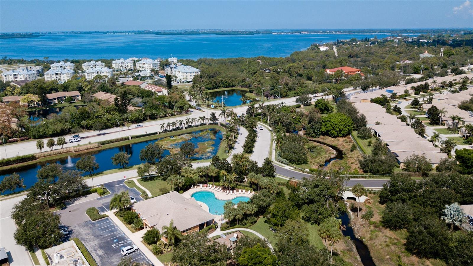 PALMA SOLA TRACE - Residential