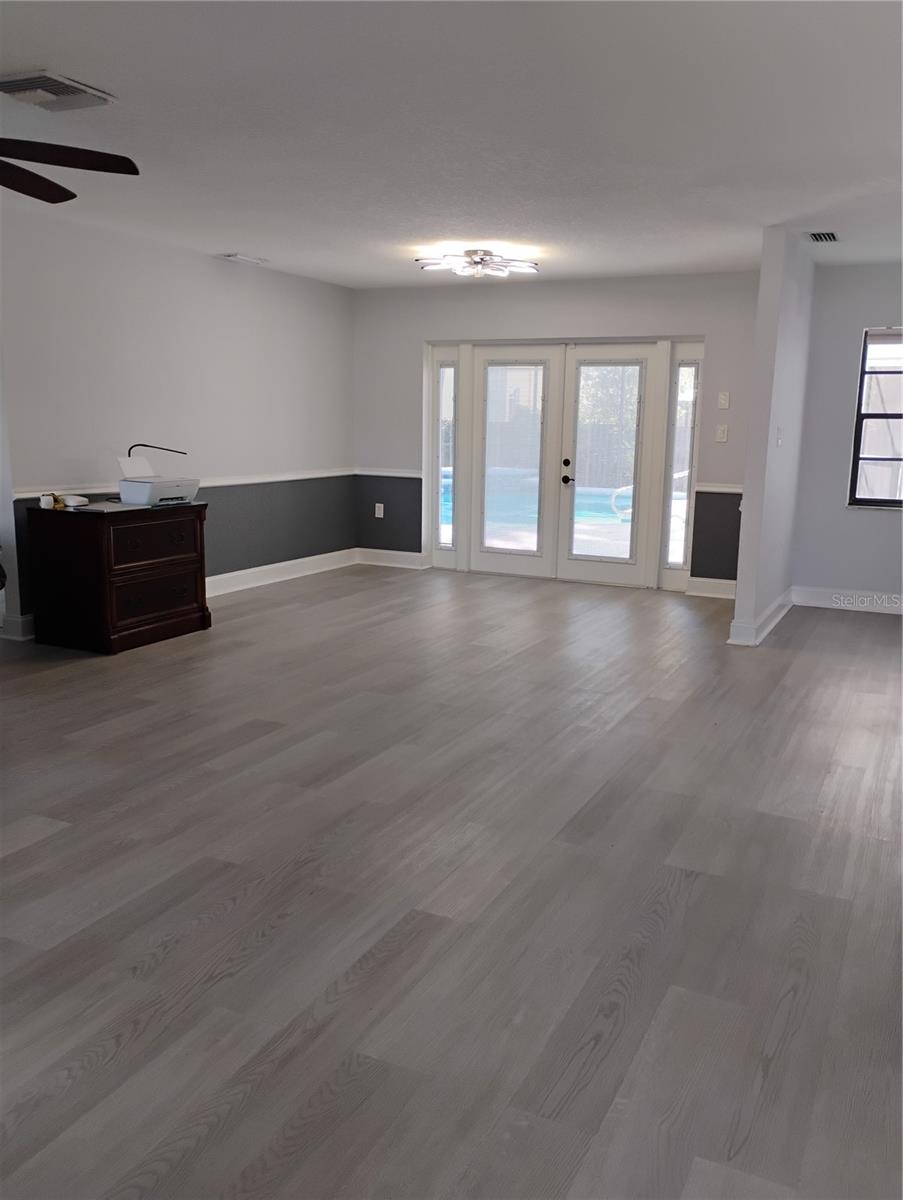 2256 W COLONIAL BOULEVARD W