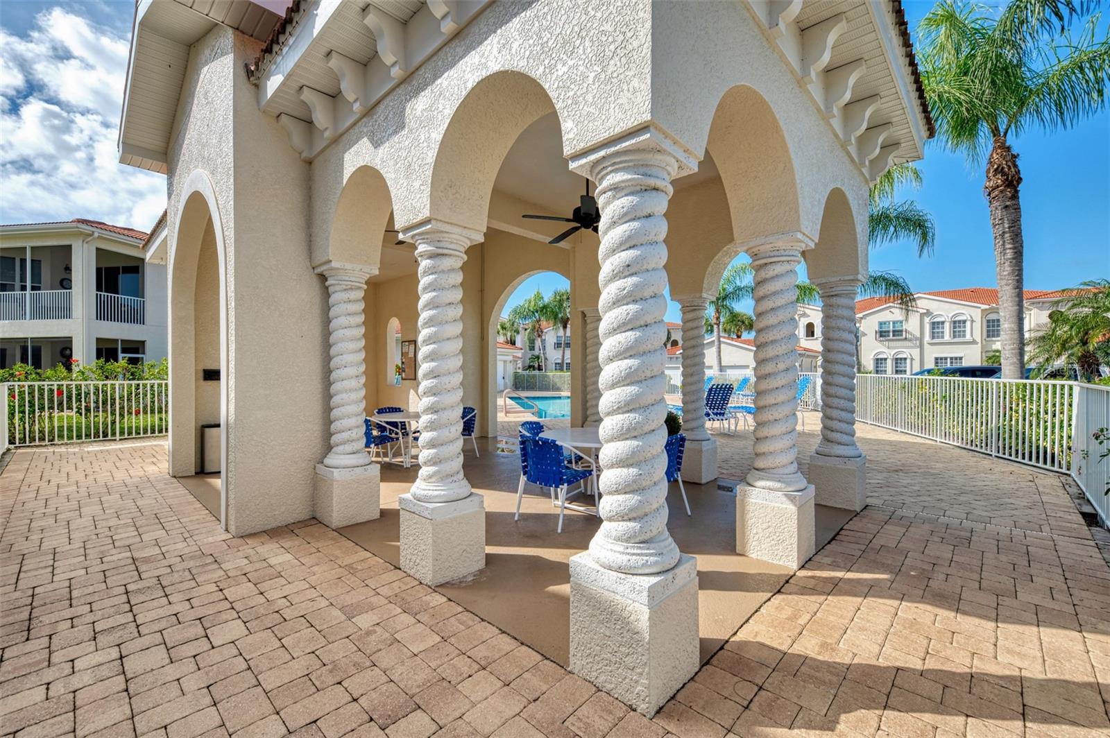 RAVINIA - Residential