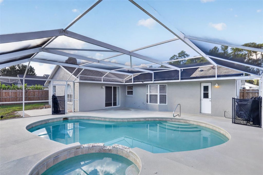 Photo of 4708 Windwood Drive, Kissimmee, FL 34746 (MLS # O6451109)