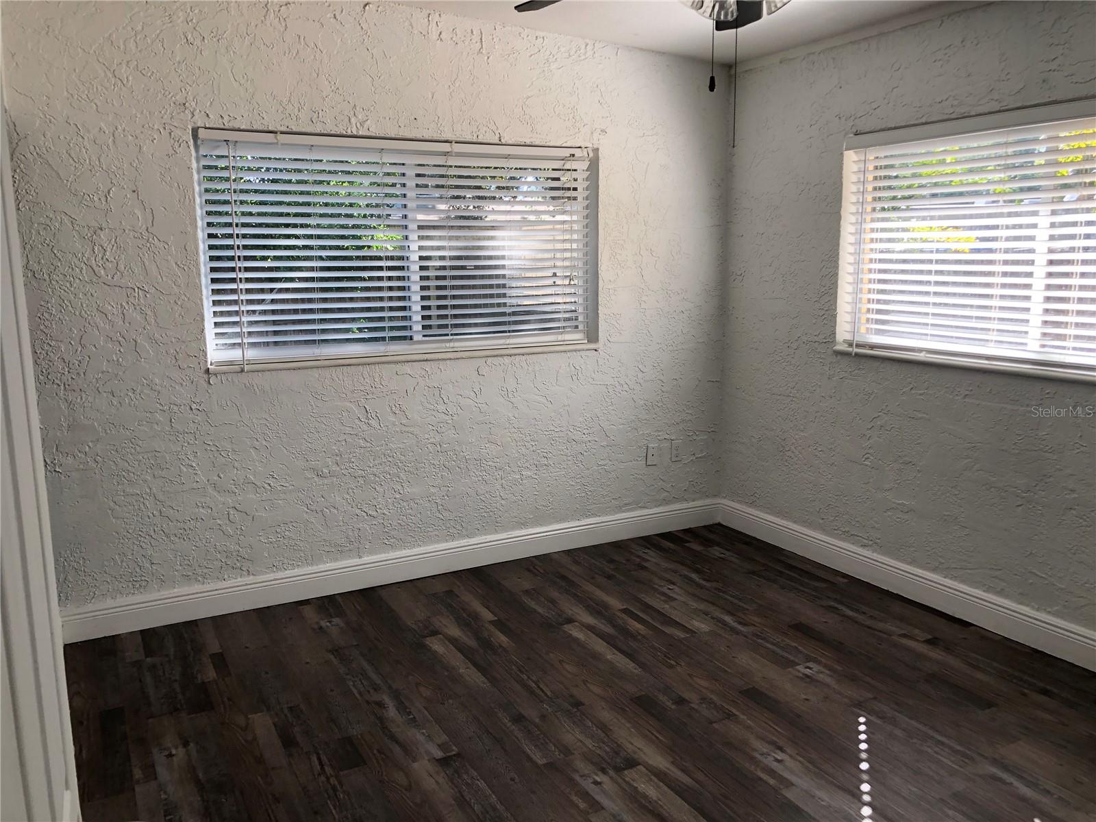 REDINGTON WOODS - Residential Lease