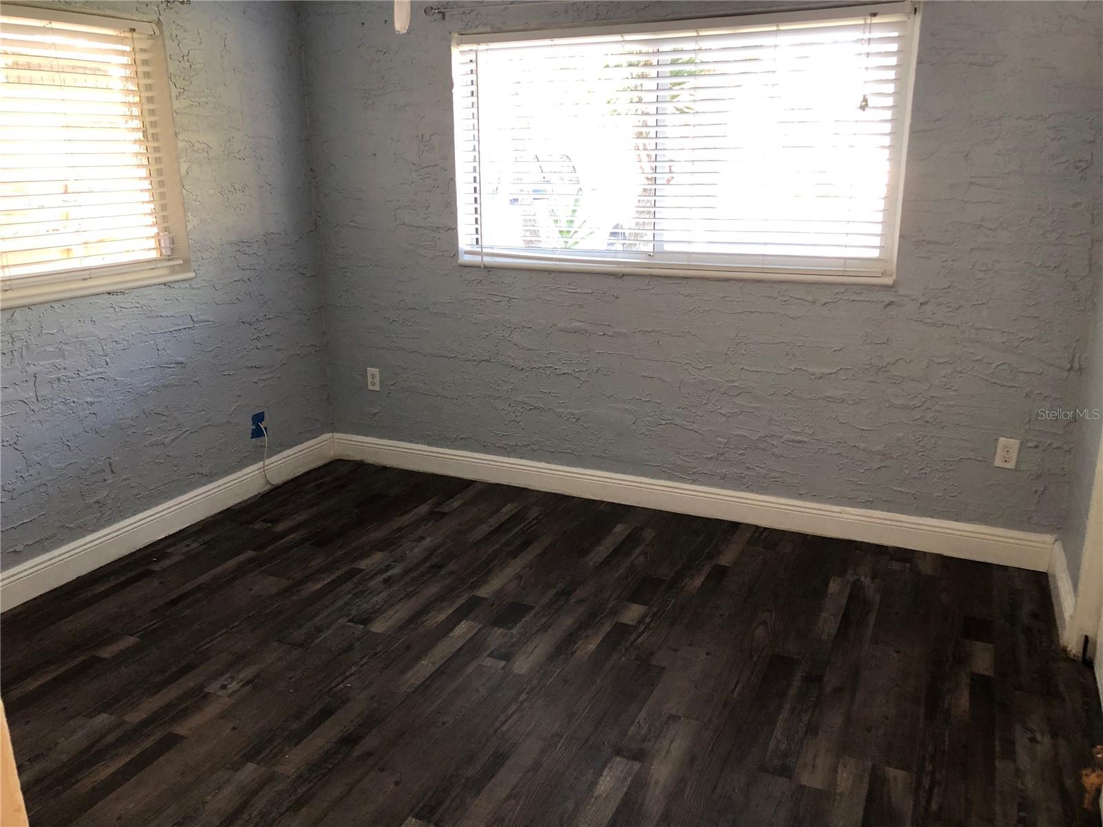 REDINGTON WOODS - Residential Lease