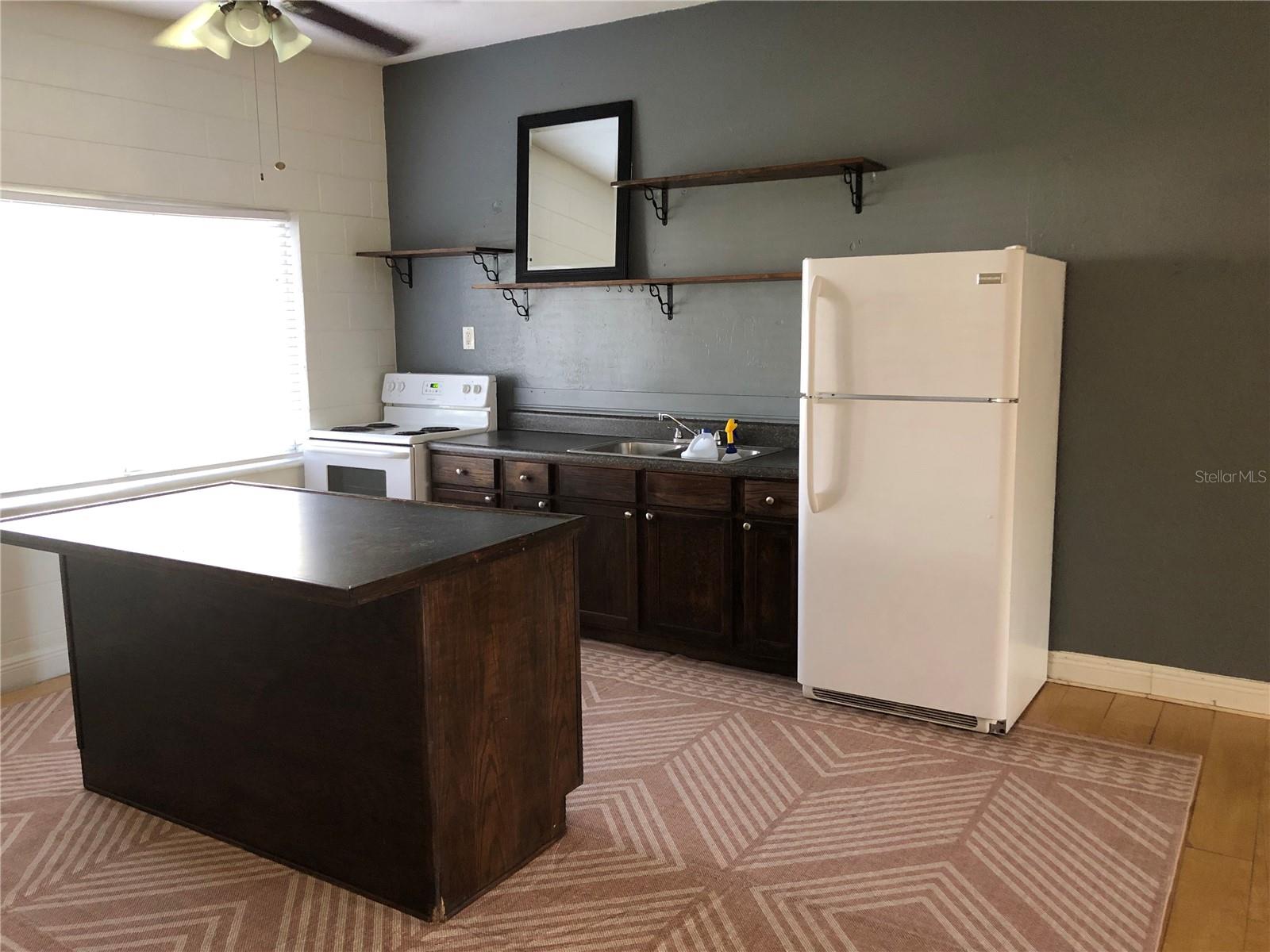 REDINGTON WOODS - Residential Lease