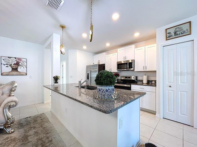 ABBOTT SQUARE PH 2 - Residential