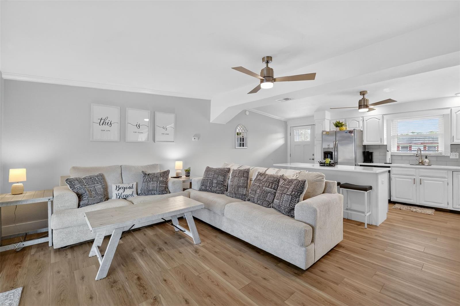 LAKE HARRIS SHORES - Residential