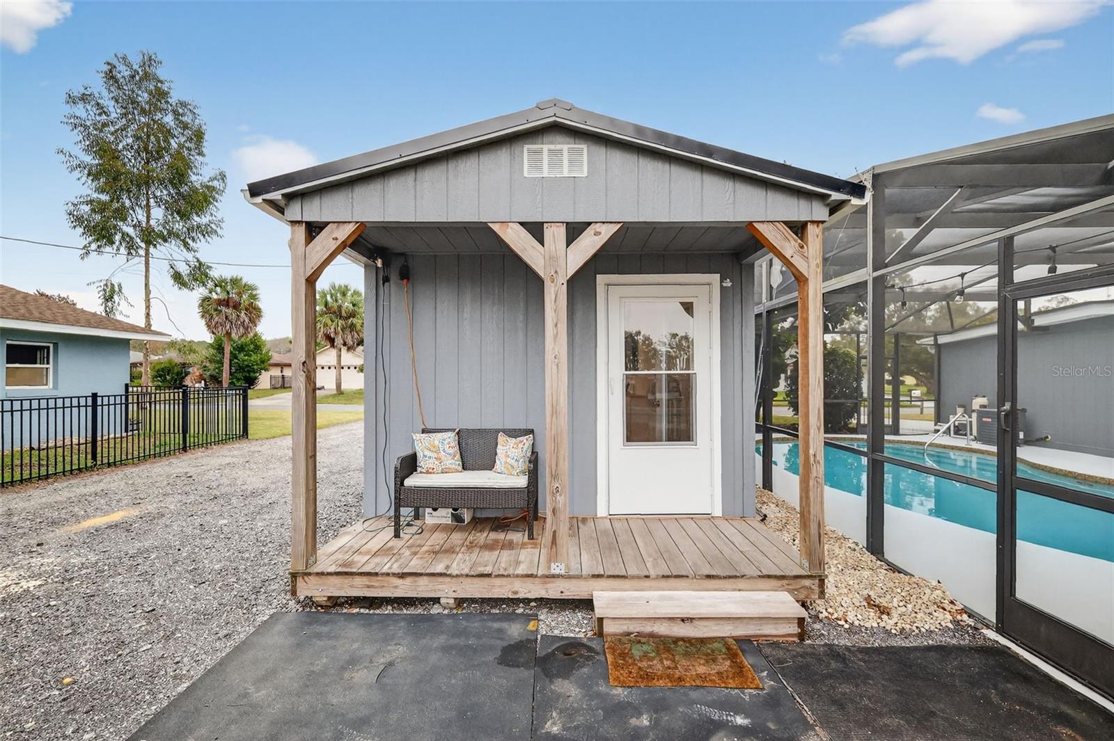 LAKE HARRIS SHORES - Residential