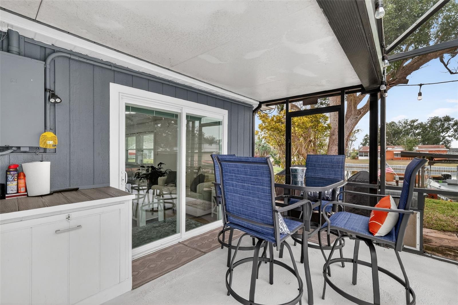 LAKE HARRIS SHORES - Residential