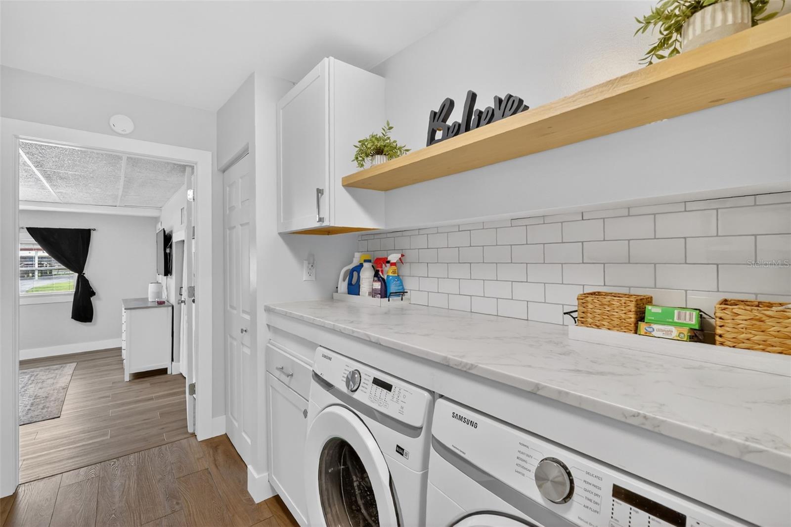 LAKE HARRIS SHORES - Residential