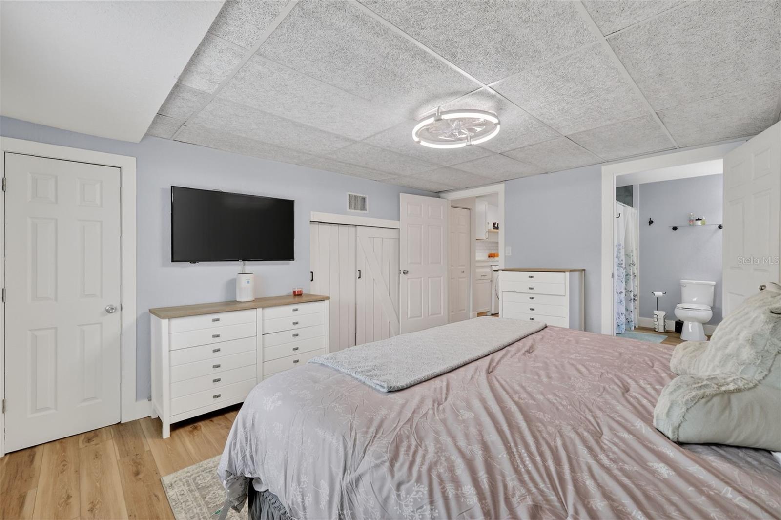 LAKE HARRIS SHORES - Residential