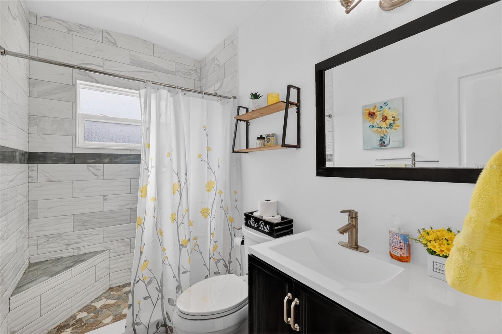 LAKE HARRIS SHORES - Residential