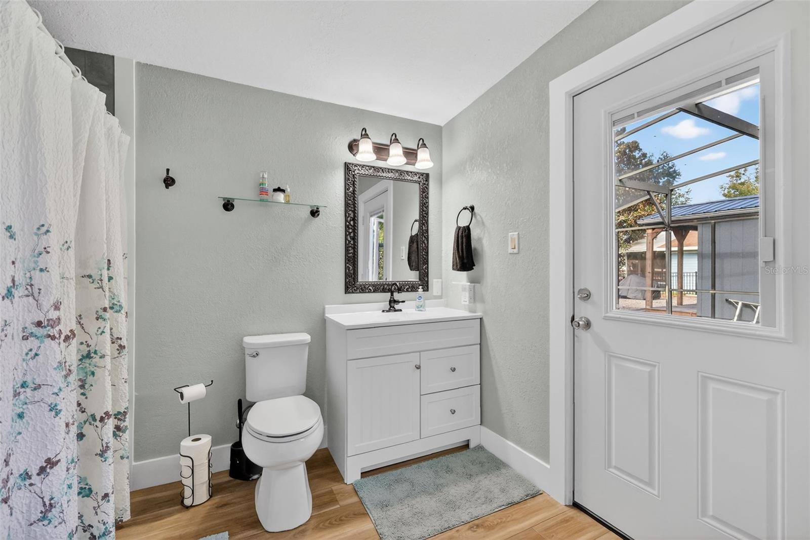 LAKE HARRIS SHORES - Residential