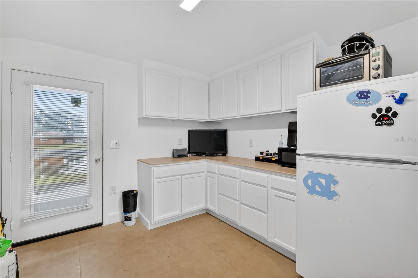 LAKE HARRIS SHORES - Residential