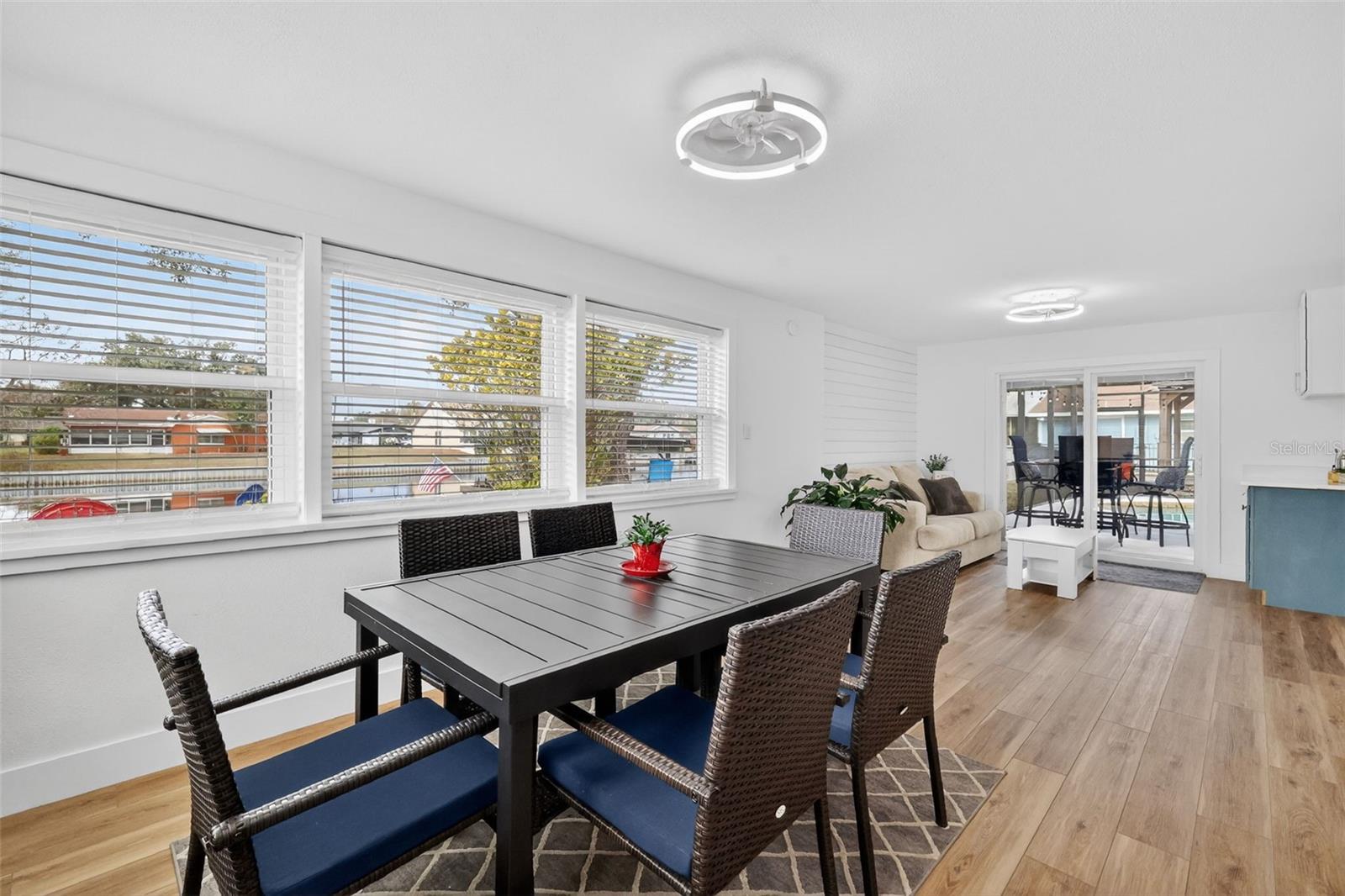 LAKE HARRIS SHORES - Residential