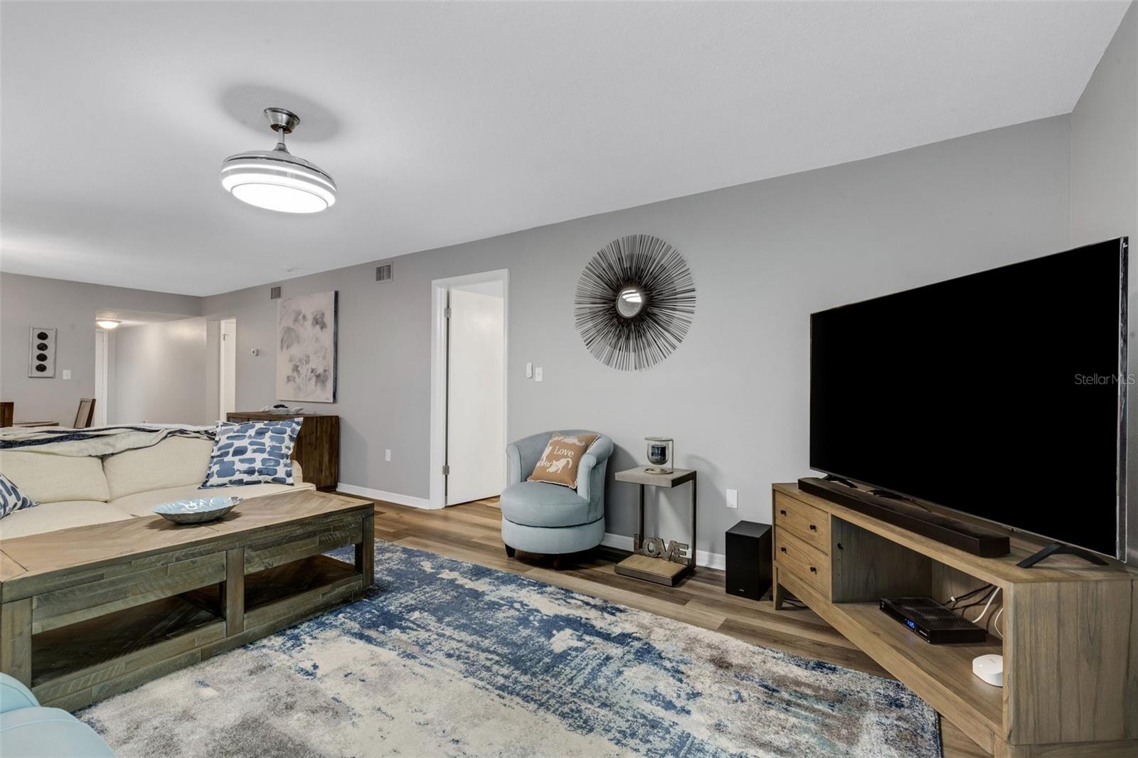 BAYSHORE ON THE LAKE APTS III SEC1 - Residential