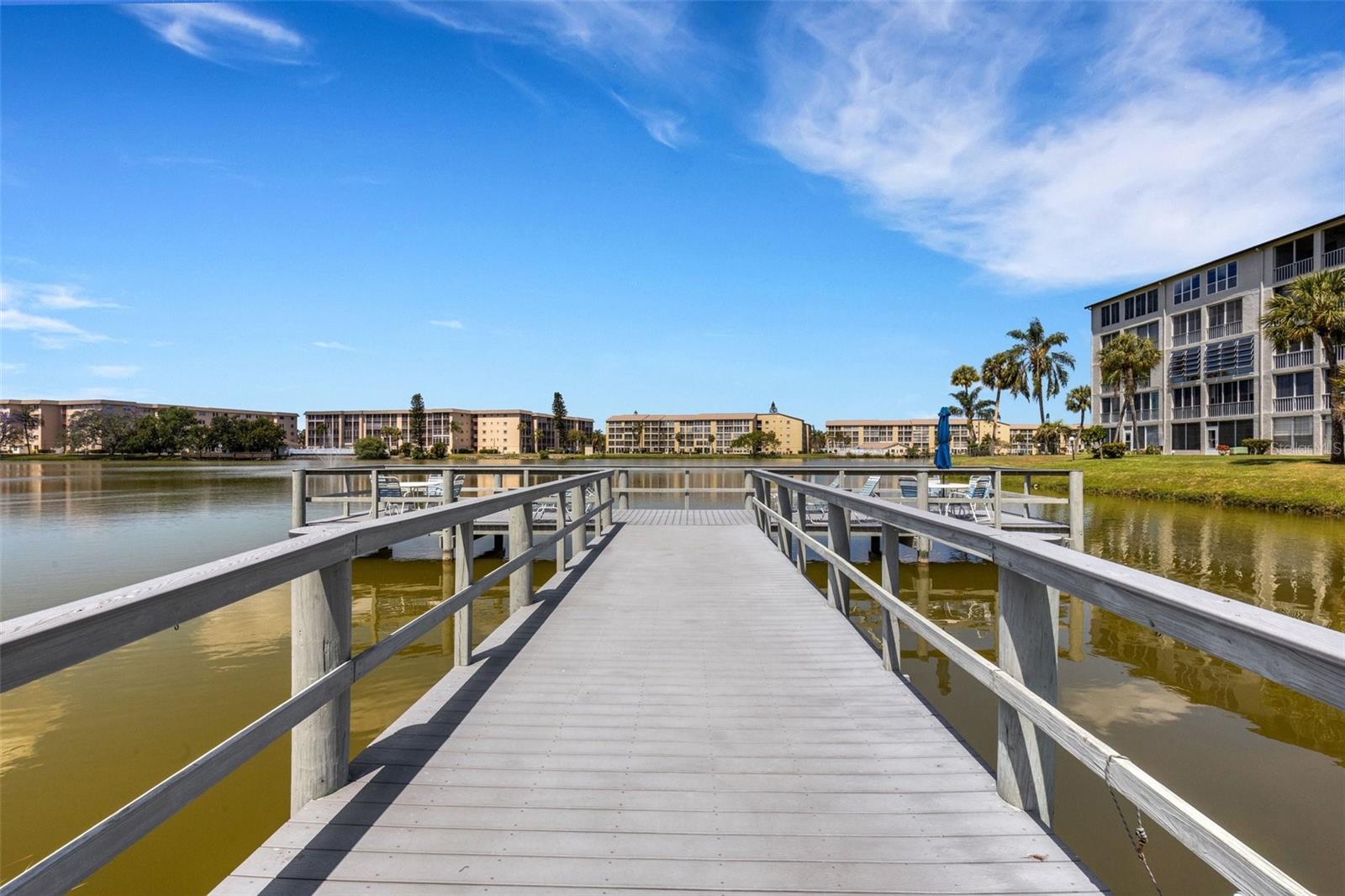 BAYSHORE ON THE LAKE APTS III SEC1 - Residential