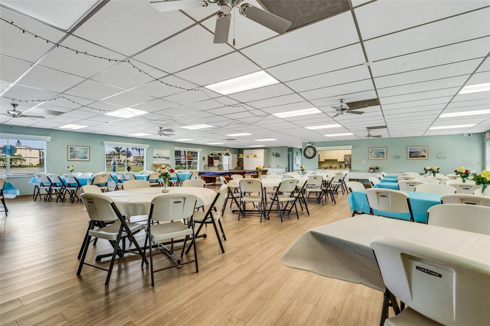BAYSHORE ON THE LAKE APTS III SEC1 - Residential