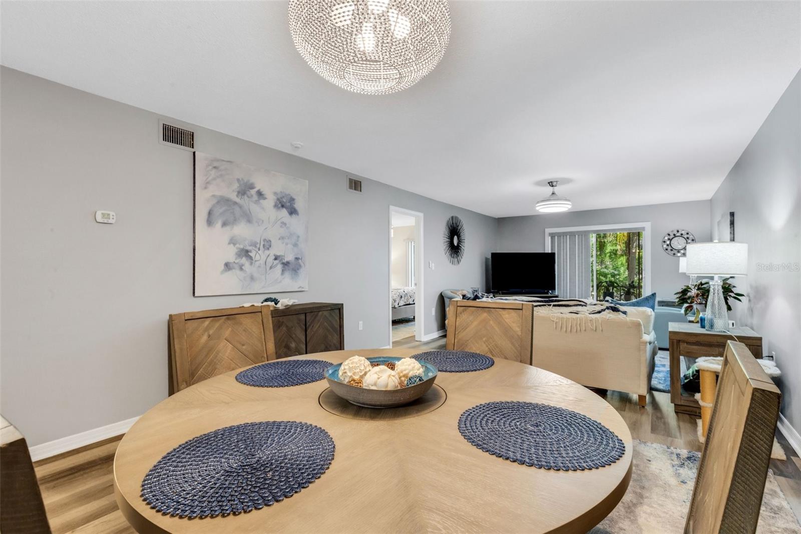 BAYSHORE ON THE LAKE APTS III SEC1 - Residential