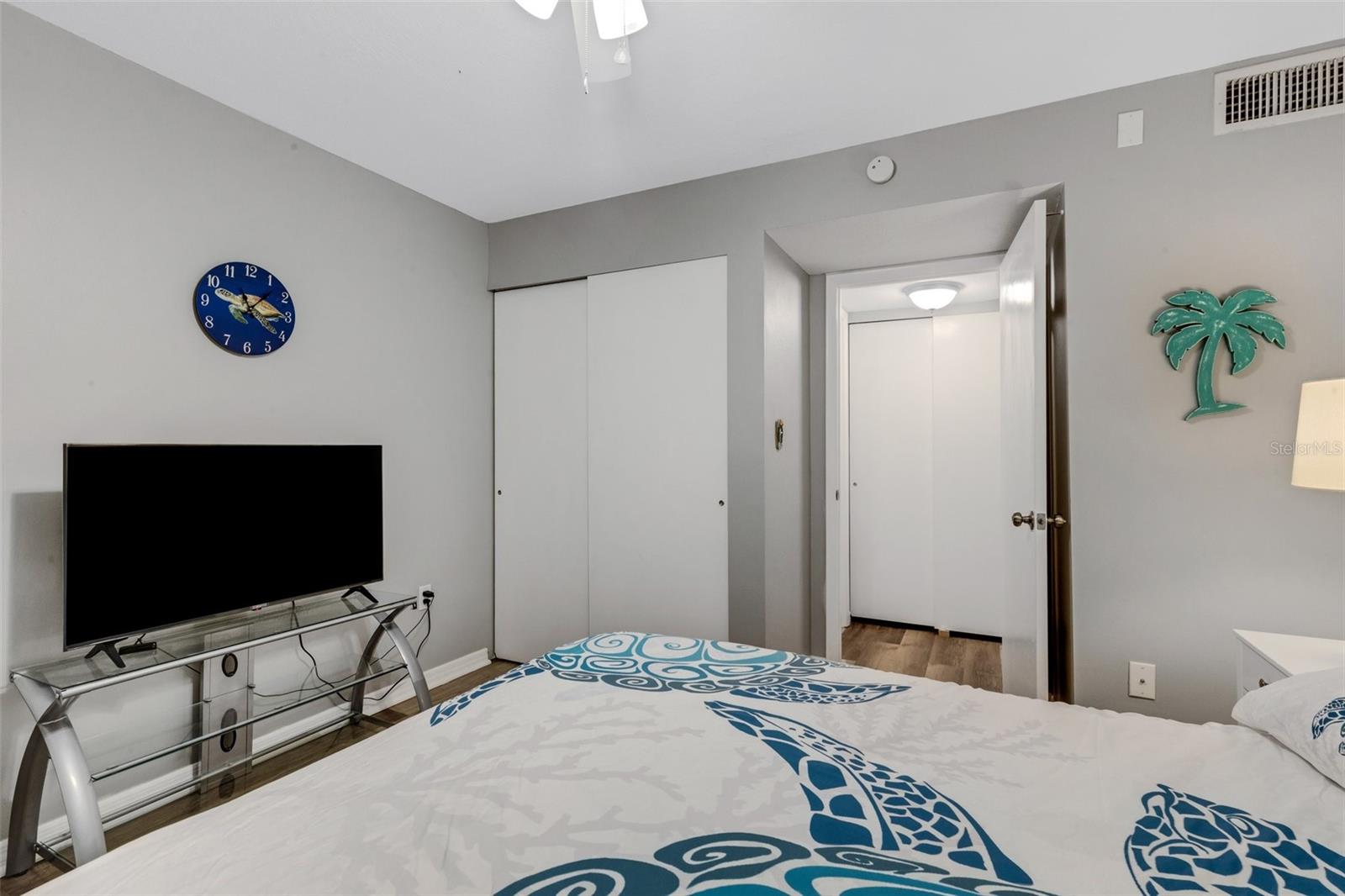 BAYSHORE ON THE LAKE APTS III SEC1 - Residential