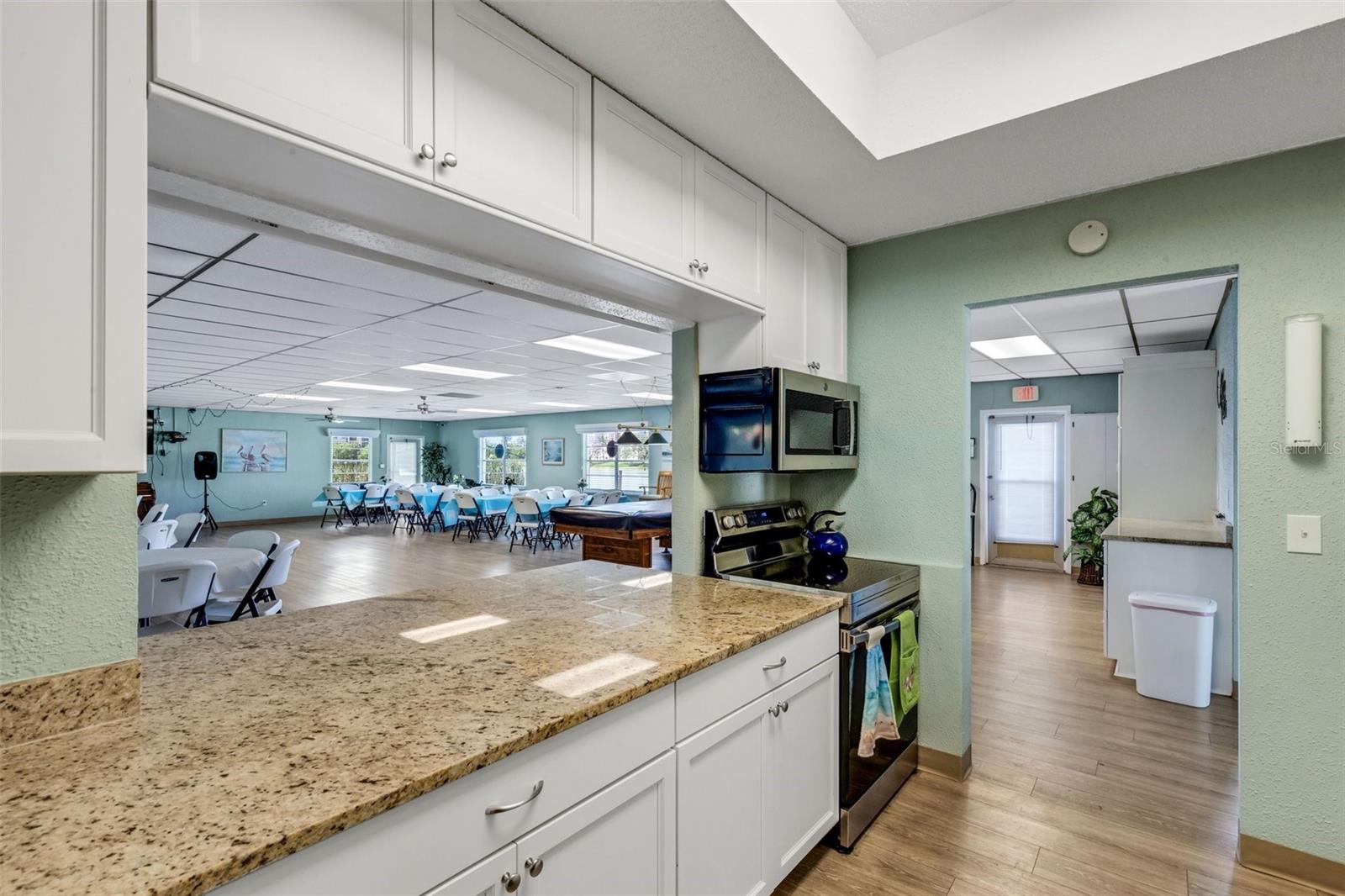 BAYSHORE ON THE LAKE APTS III SEC1 - Residential