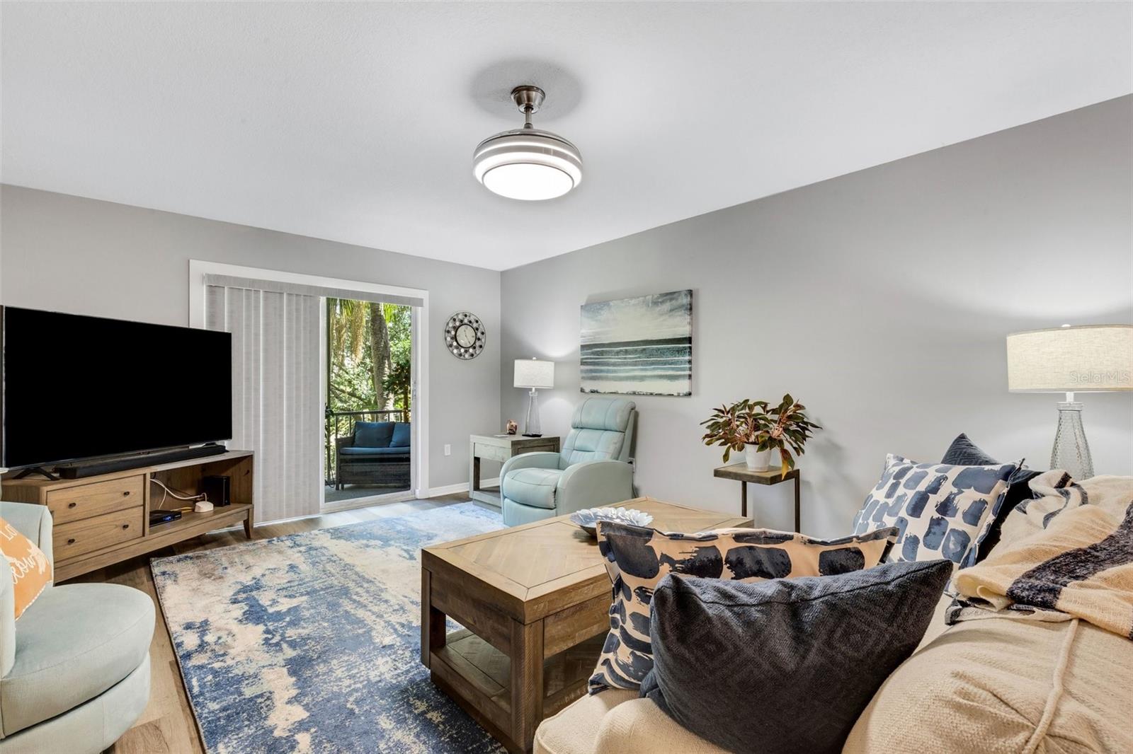 BAYSHORE ON THE LAKE APTS III SEC1 - Residential