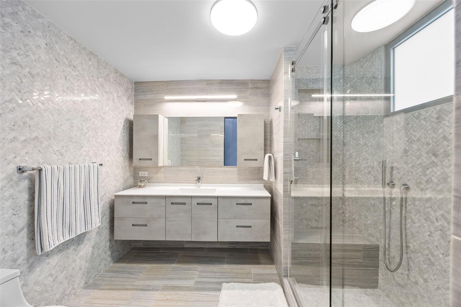 VILLA CAPARRA NORTE - Residential