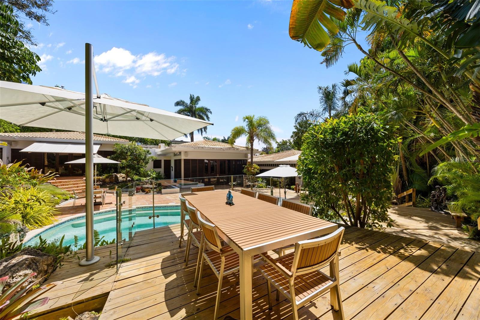 VILLA CAPARRA NORTE - Residential