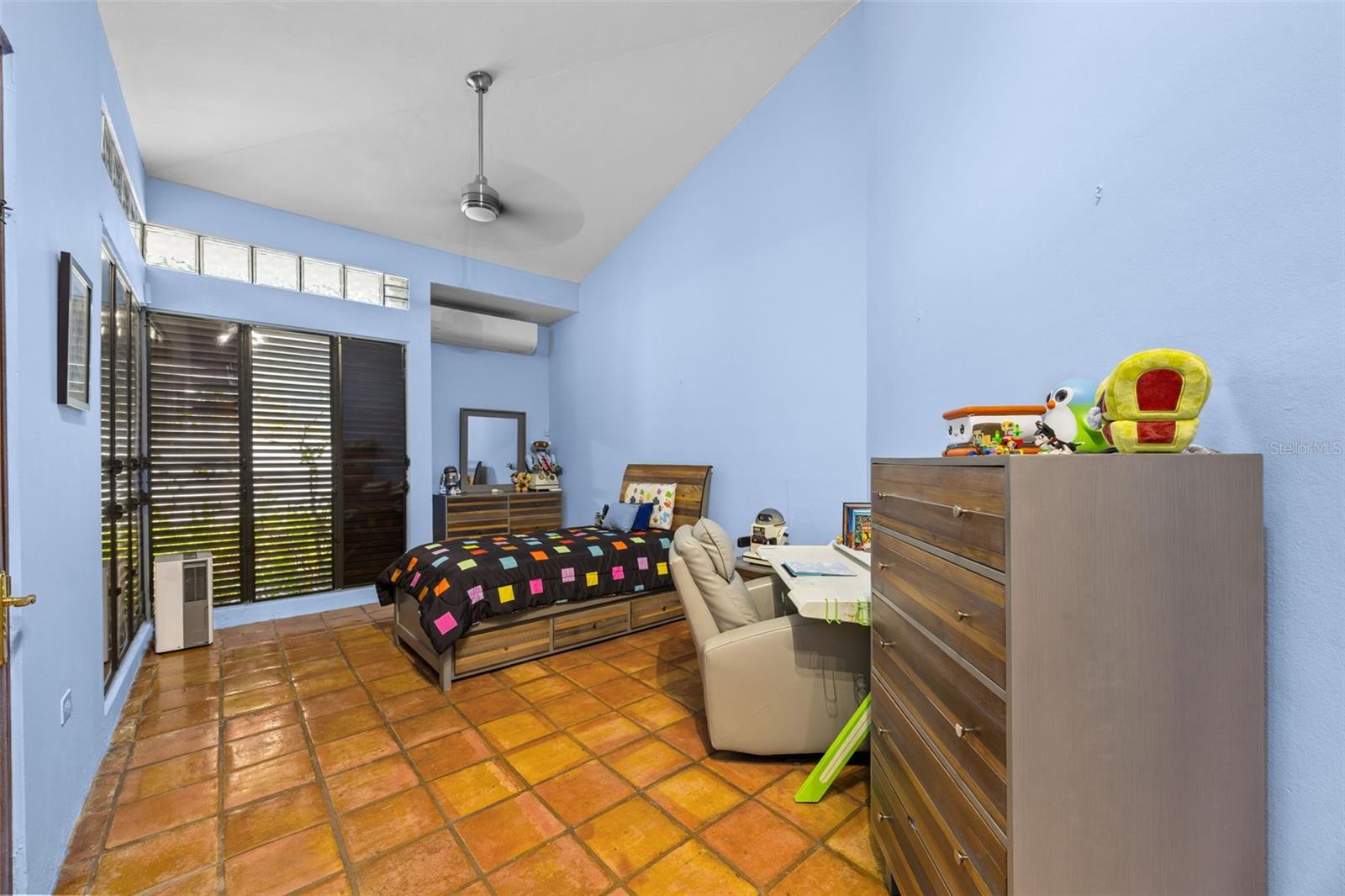 VILLA CAPARRA NORTE - Residential