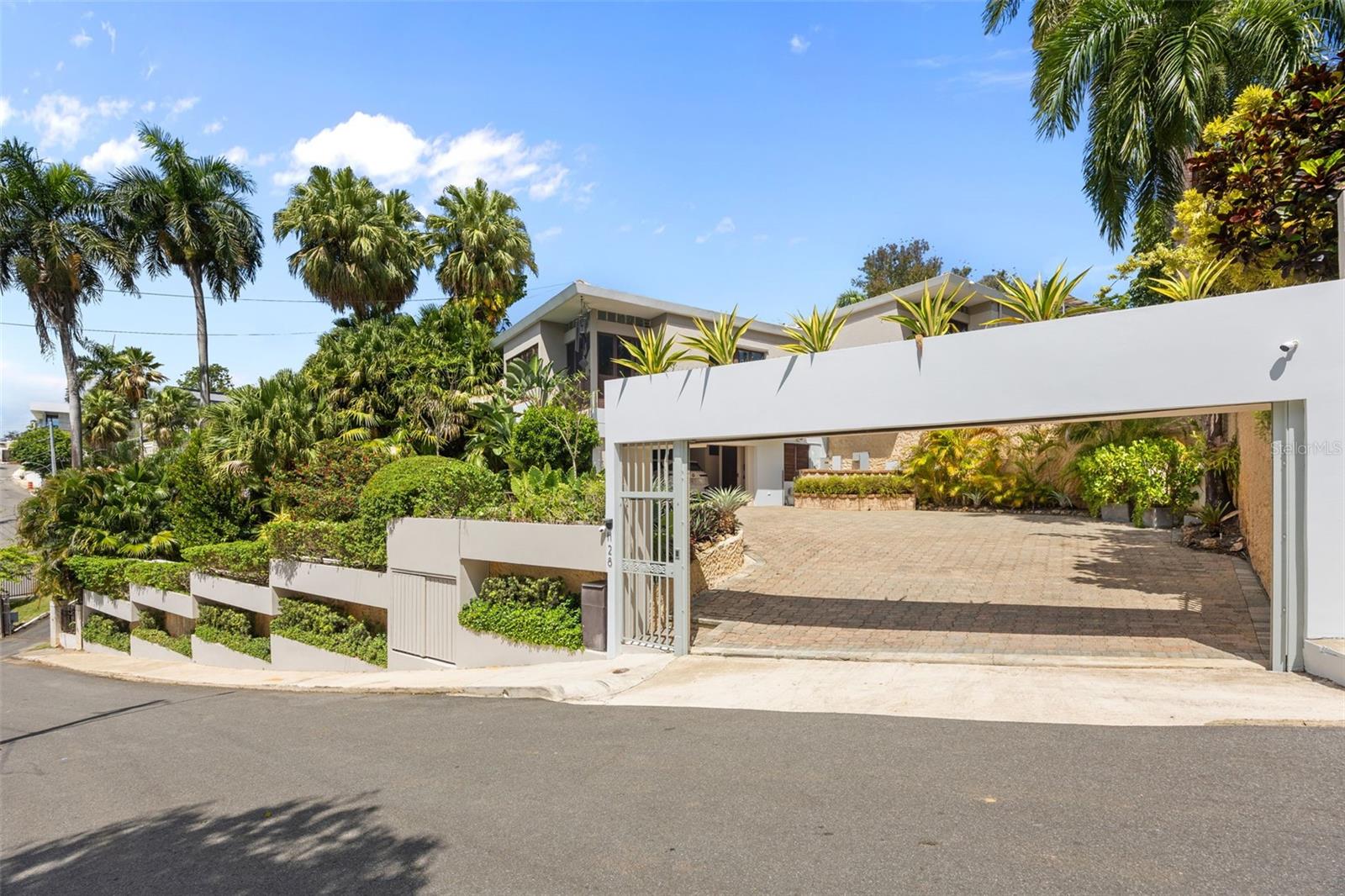 VILLA CAPARRA NORTE - Residential