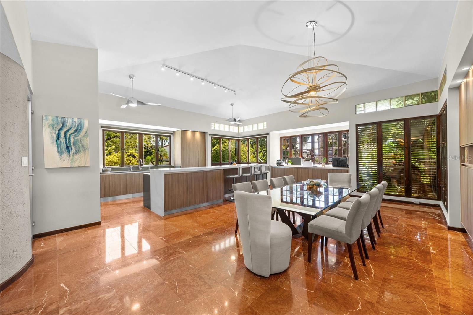 28 A H VILLA CAPARRA