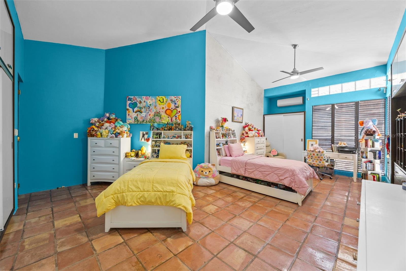 VILLA CAPARRA NORTE - Residential